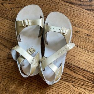 Sun Sands Surfer girls gold sandals - size 13